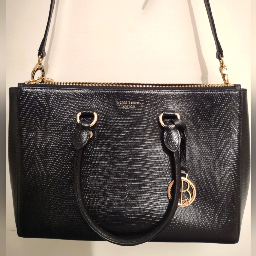 Henri Bendel: Black Reptile Embossed Crossbody Satchel Bag, in good condition!